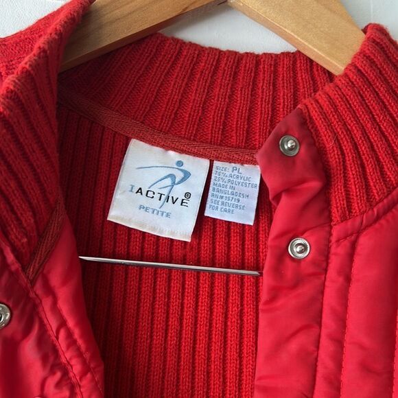 Women’s vintage red cardigan size large button up sweater - Picture 2 of 3